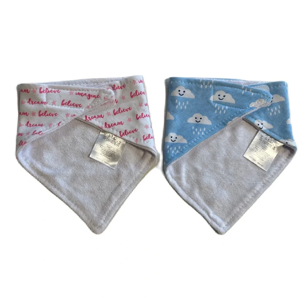 Set of 2 le bébé bandanna velcro bibs